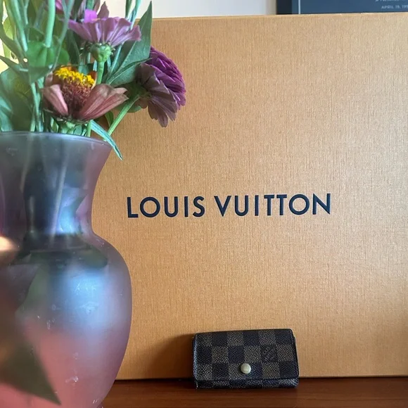 Louis Vuitton Damier Ebene Brown Checkered Key Holder Men or Women - Picture 1 of 16